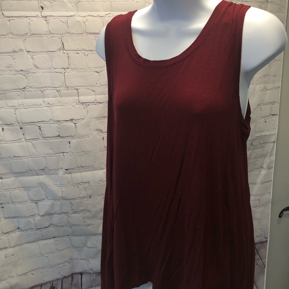 Banana republic top: burgundy:medium